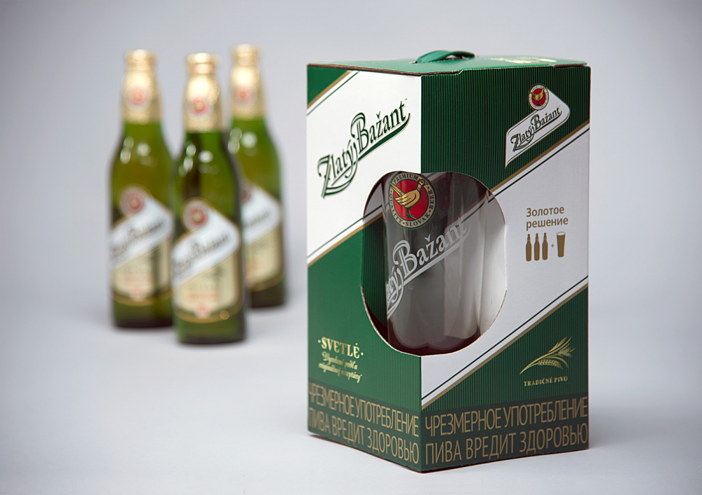 Gift package of ZLATY BAZANT beer